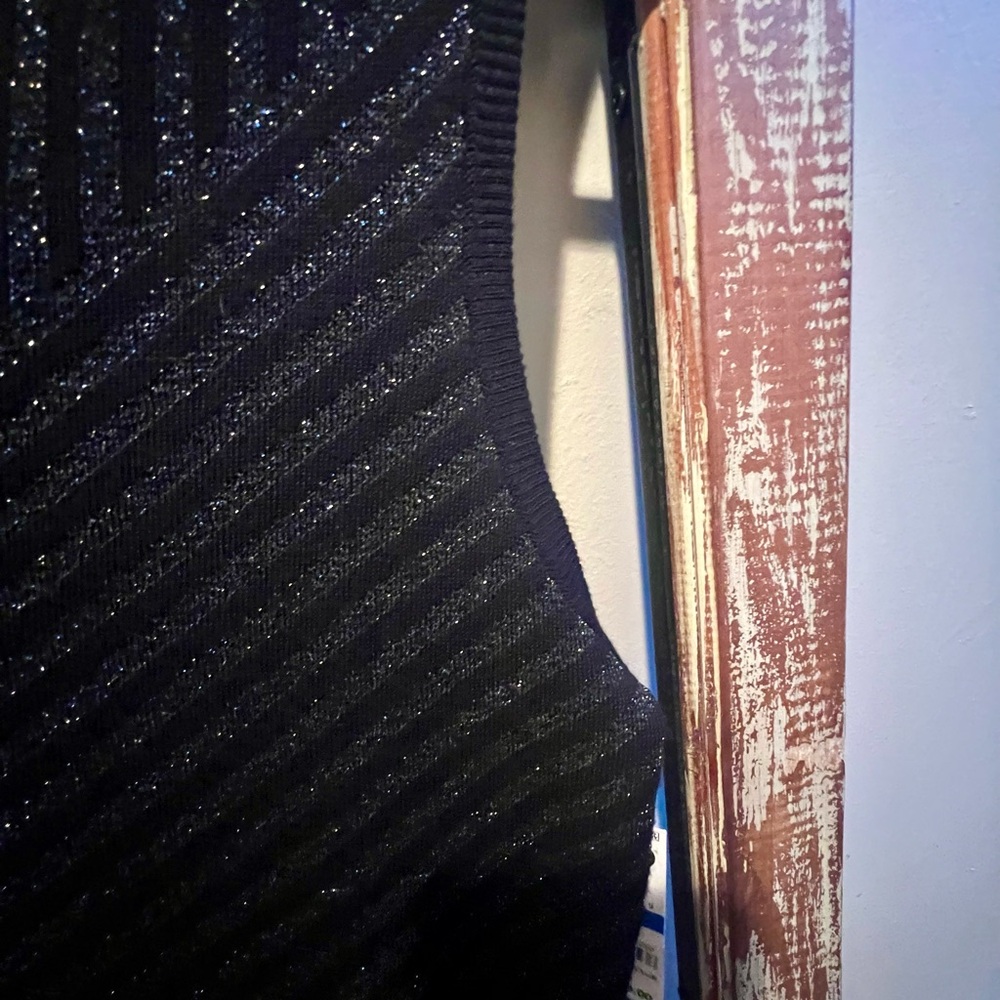 Metallic knit holiday dress - Picture 3 of 4